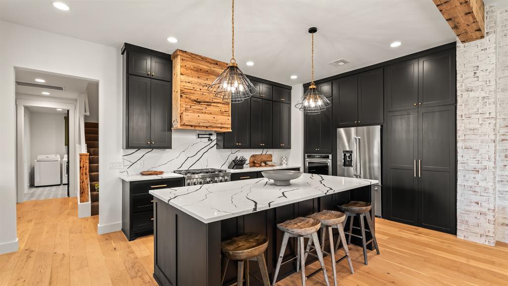 754 Pebble Ridge Arcade