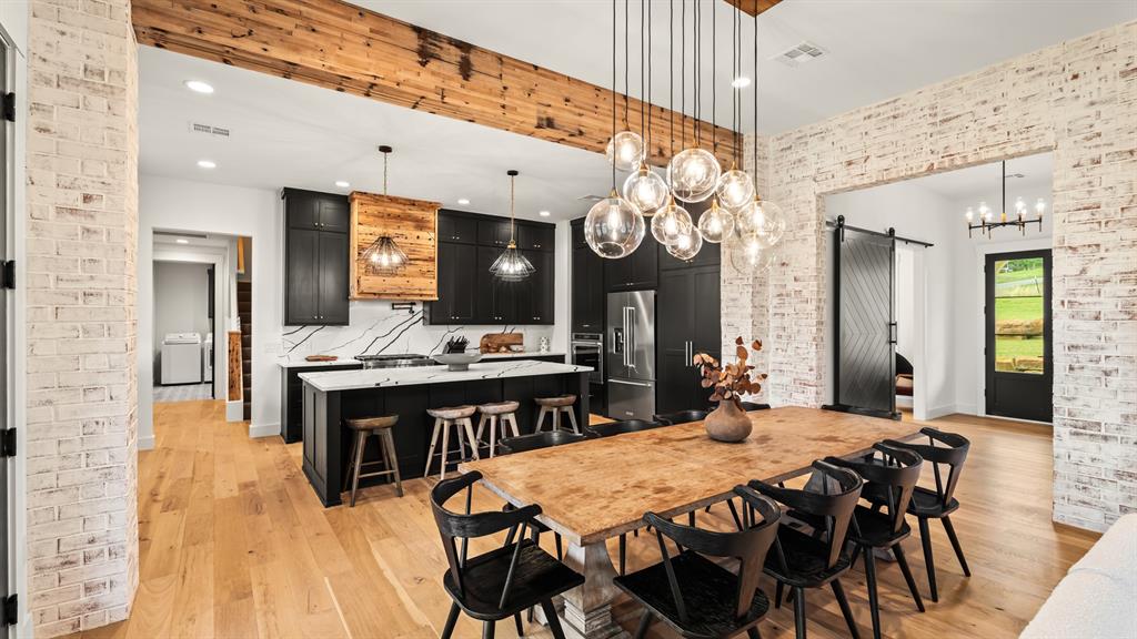 754 Pebble Ridge Arcade