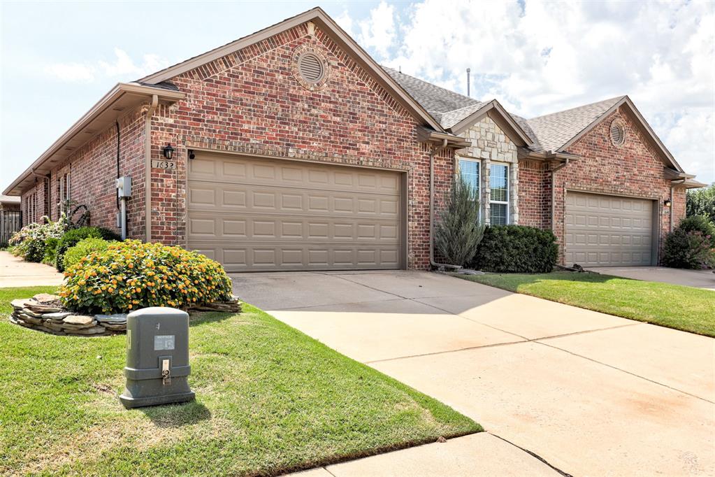 1632 Laurel Place