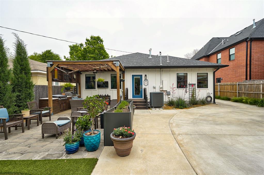 1504 NW 16th Street