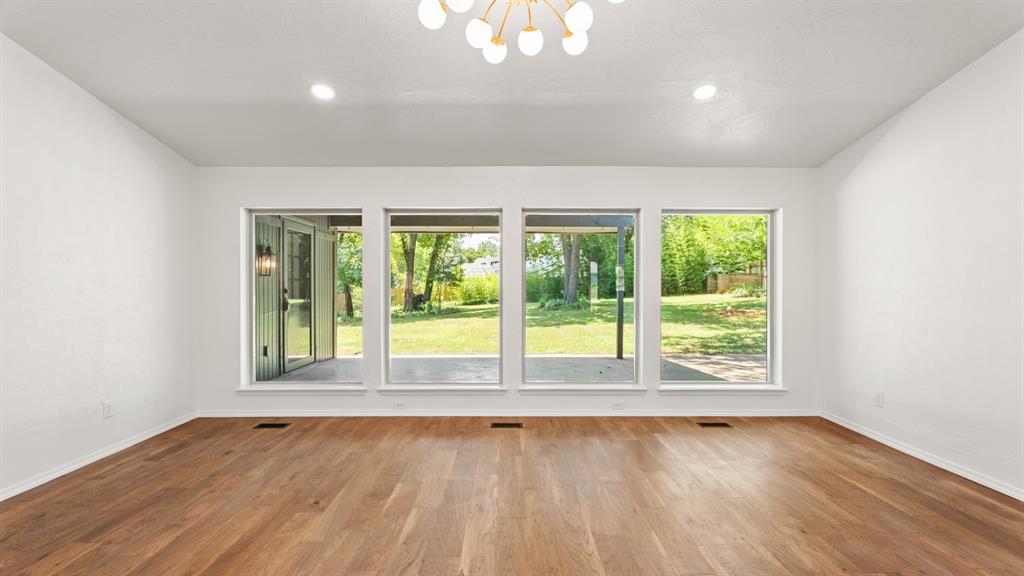 1708 Bunting Lane