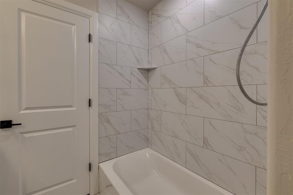 19409 S Country Drive