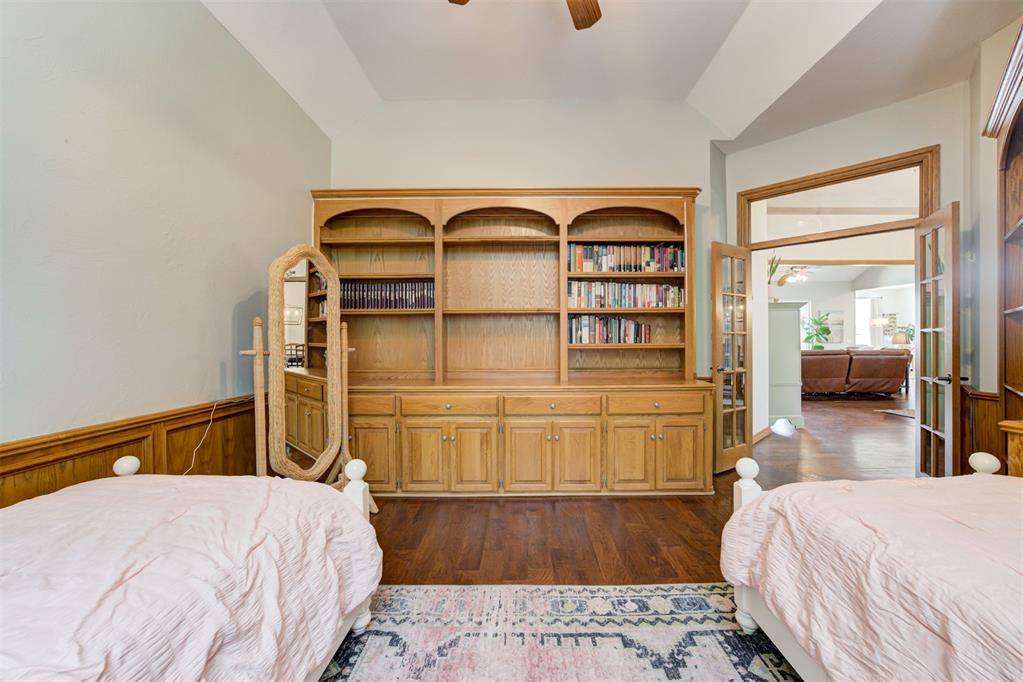 2301 Saint Annes Drive