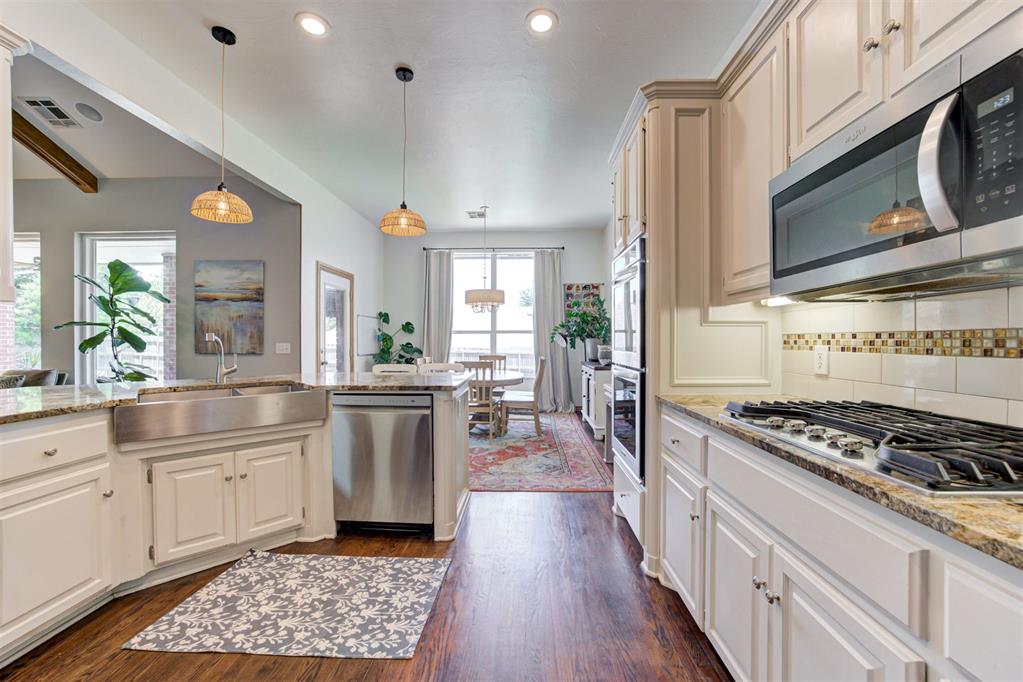 2301 Saint Annes Drive