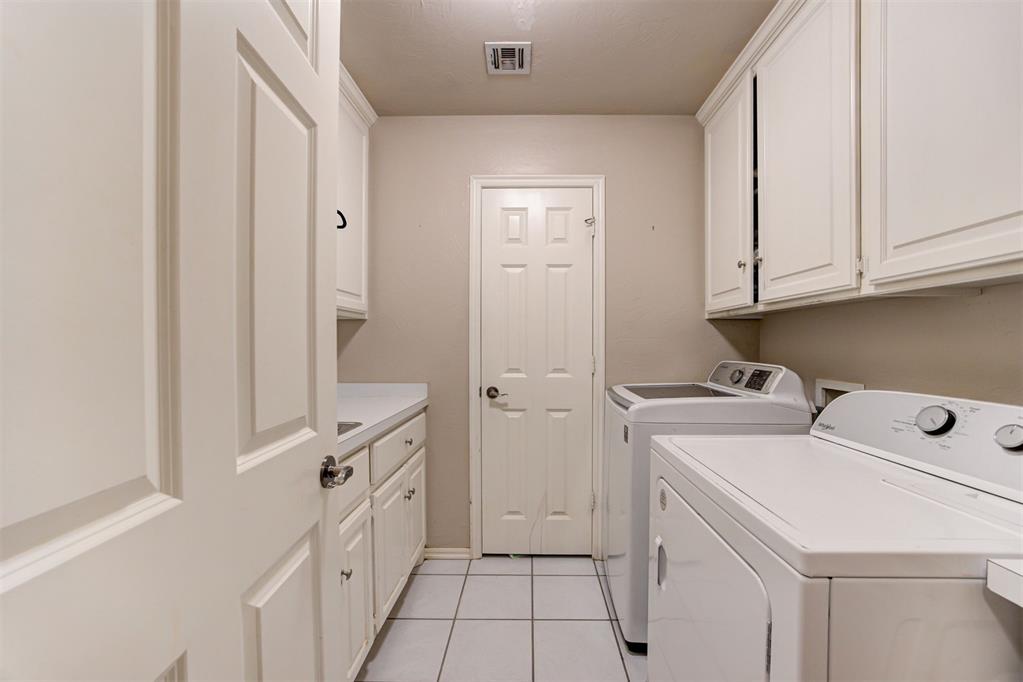 2301 Saint Annes Drive