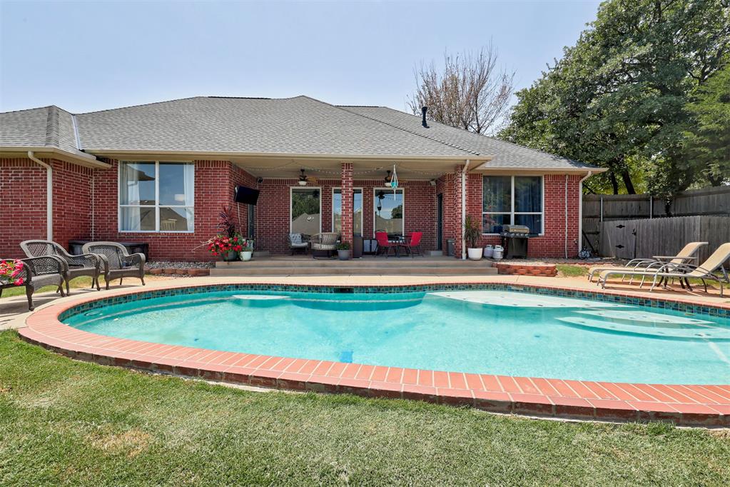 2301 Saint Annes Drive