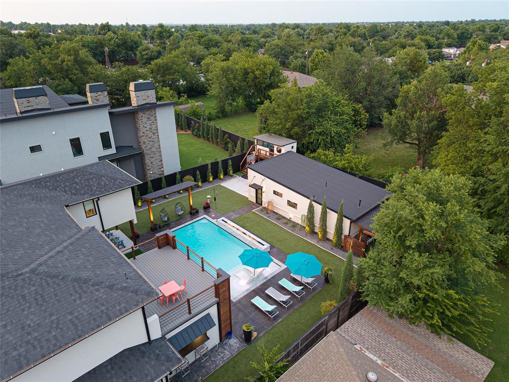 2824 Guilford Lane