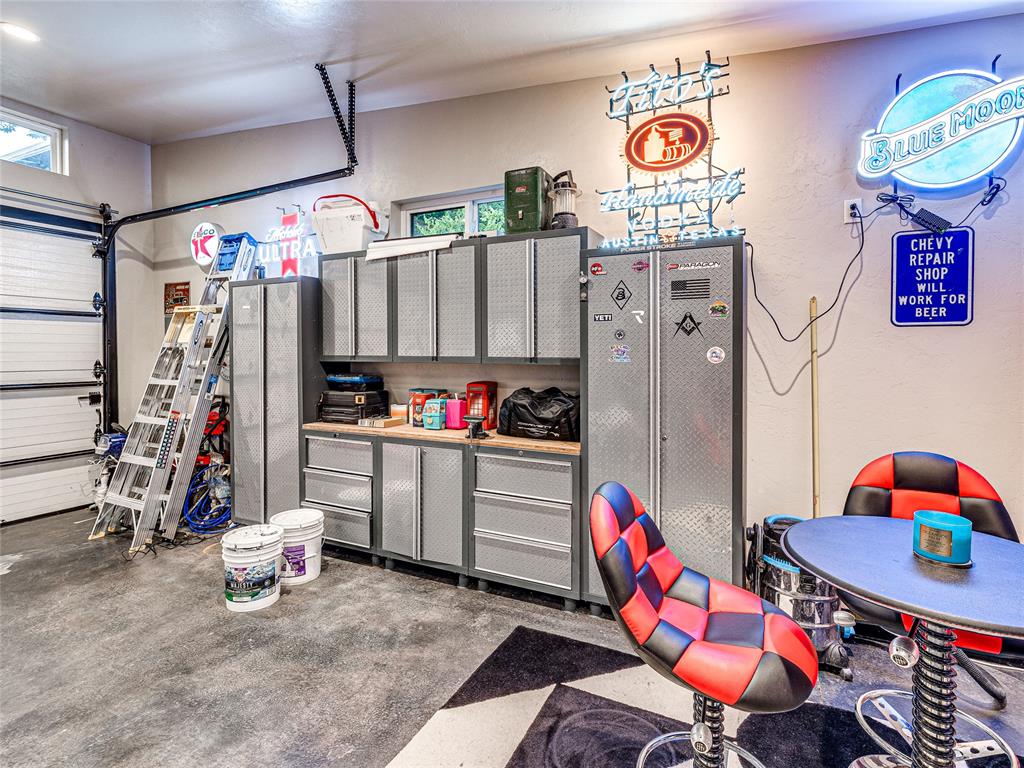 2824 Guilford Lane