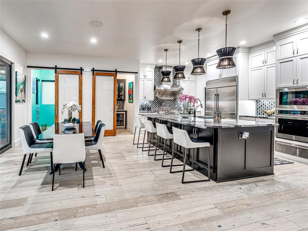 2824 Guilford Lane