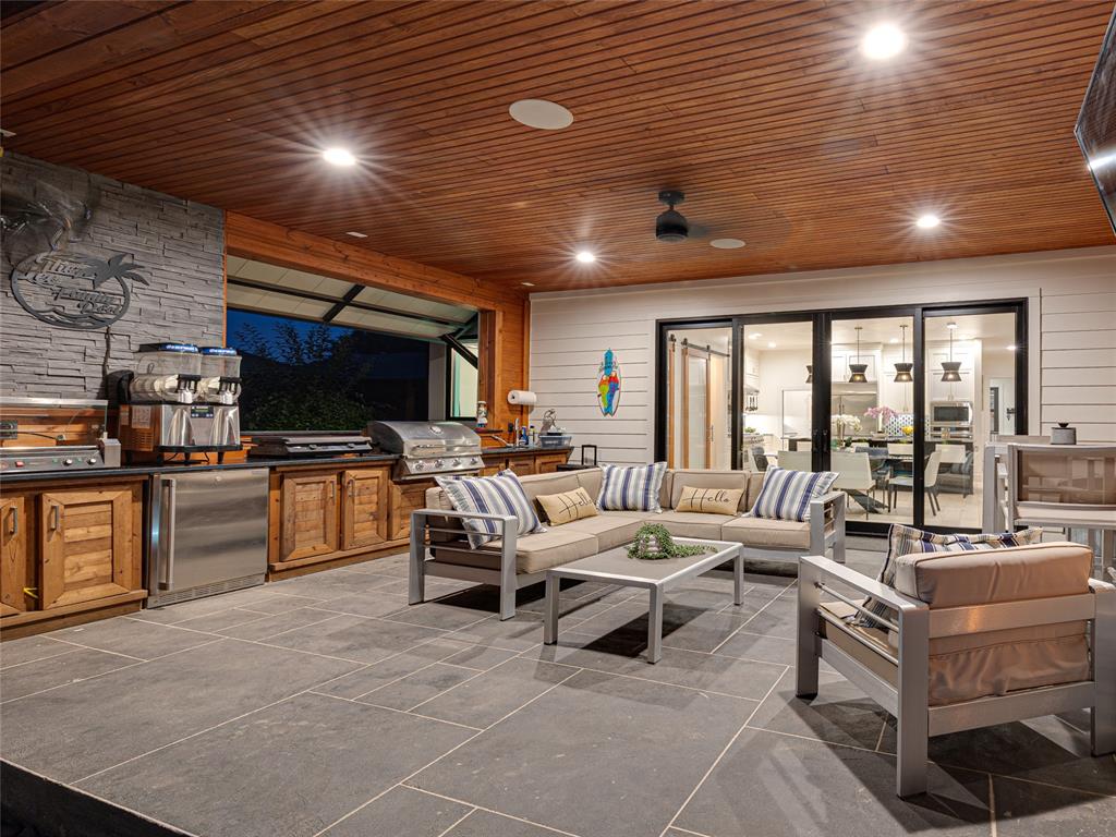 2824 Guilford Lane