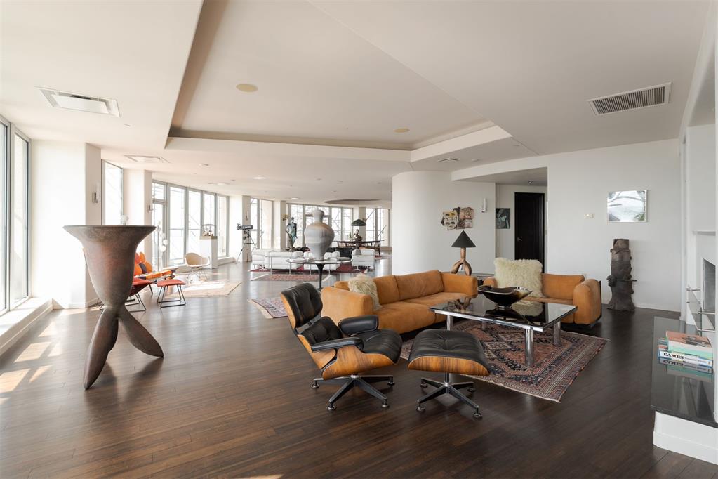 5900 Mosteller Drive Unit: 181