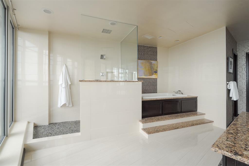5900 Mosteller Drive Unit: 181