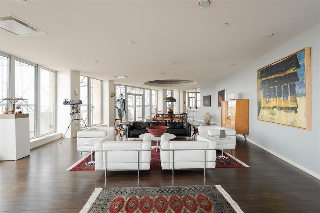 5900 Mosteller Drive Unit: 181