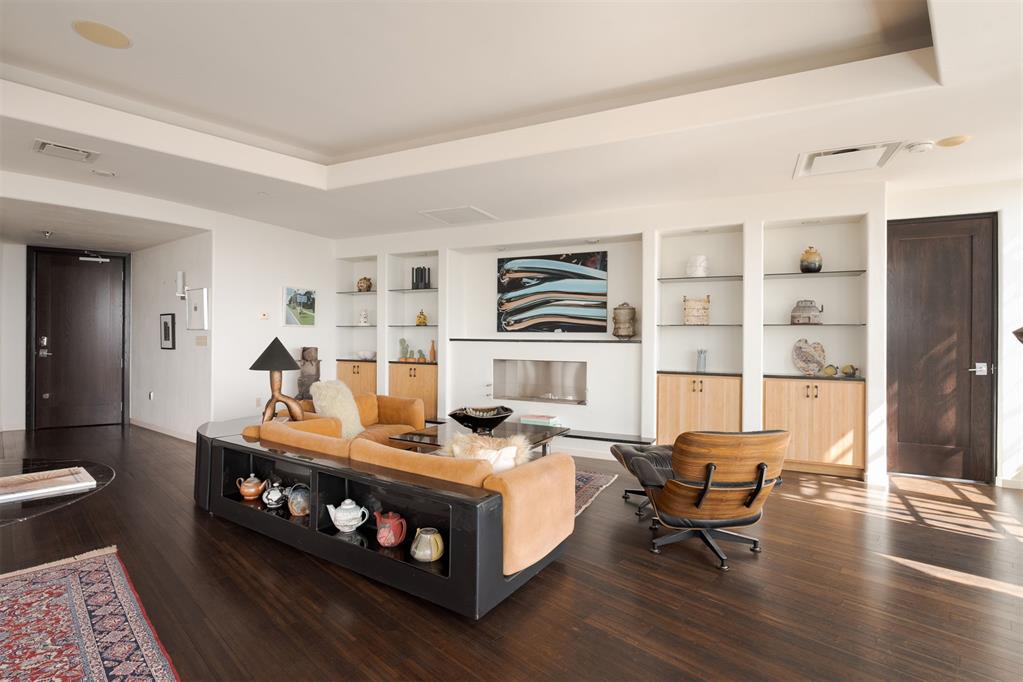 5900 Mosteller Drive Unit: 181