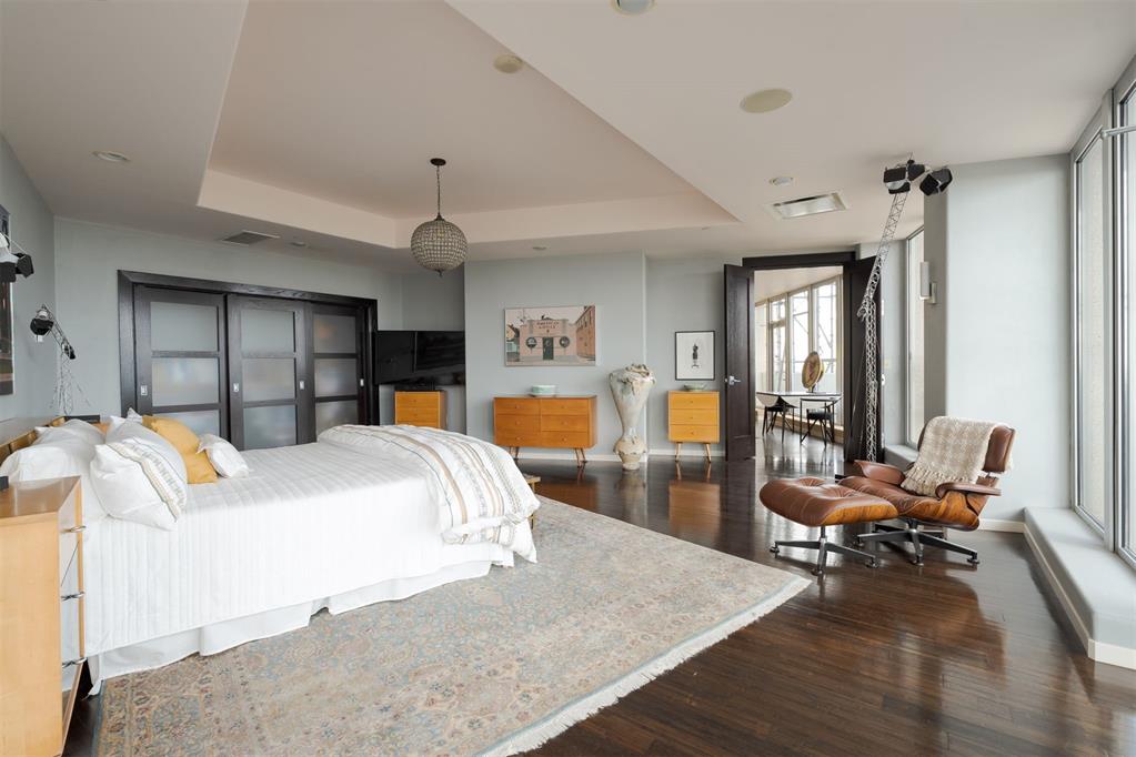 5900 Mosteller Drive Unit: 181