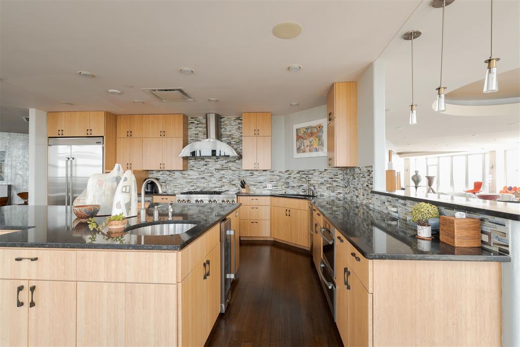 5900 Mosteller Drive Unit: 181