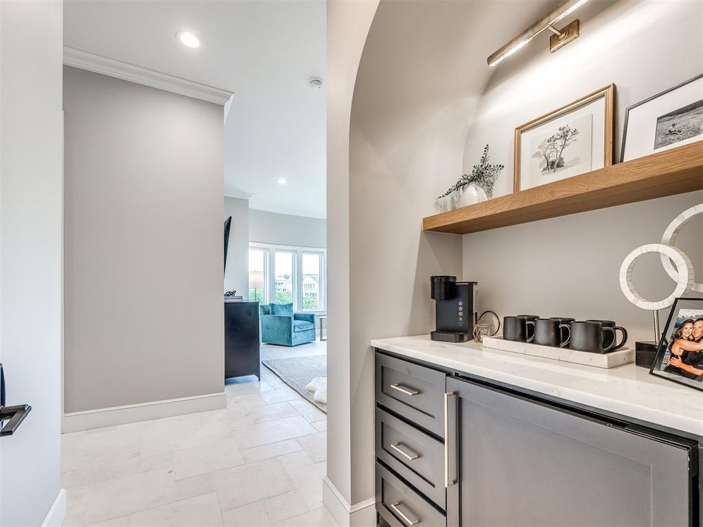 102 Lower Greenway