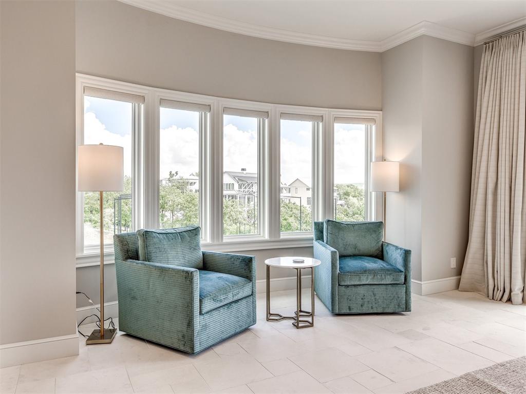 102 Lower Greenway