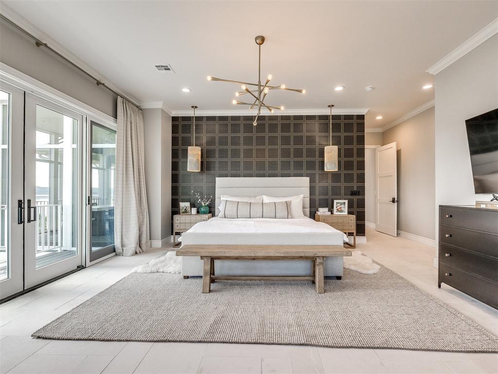102 Lower Greenway