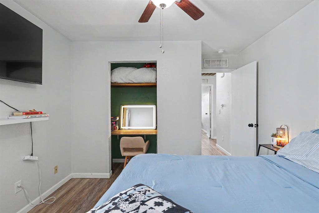 916 Danbury Place