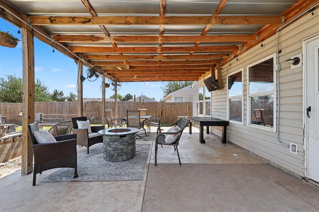 916 Danbury Place