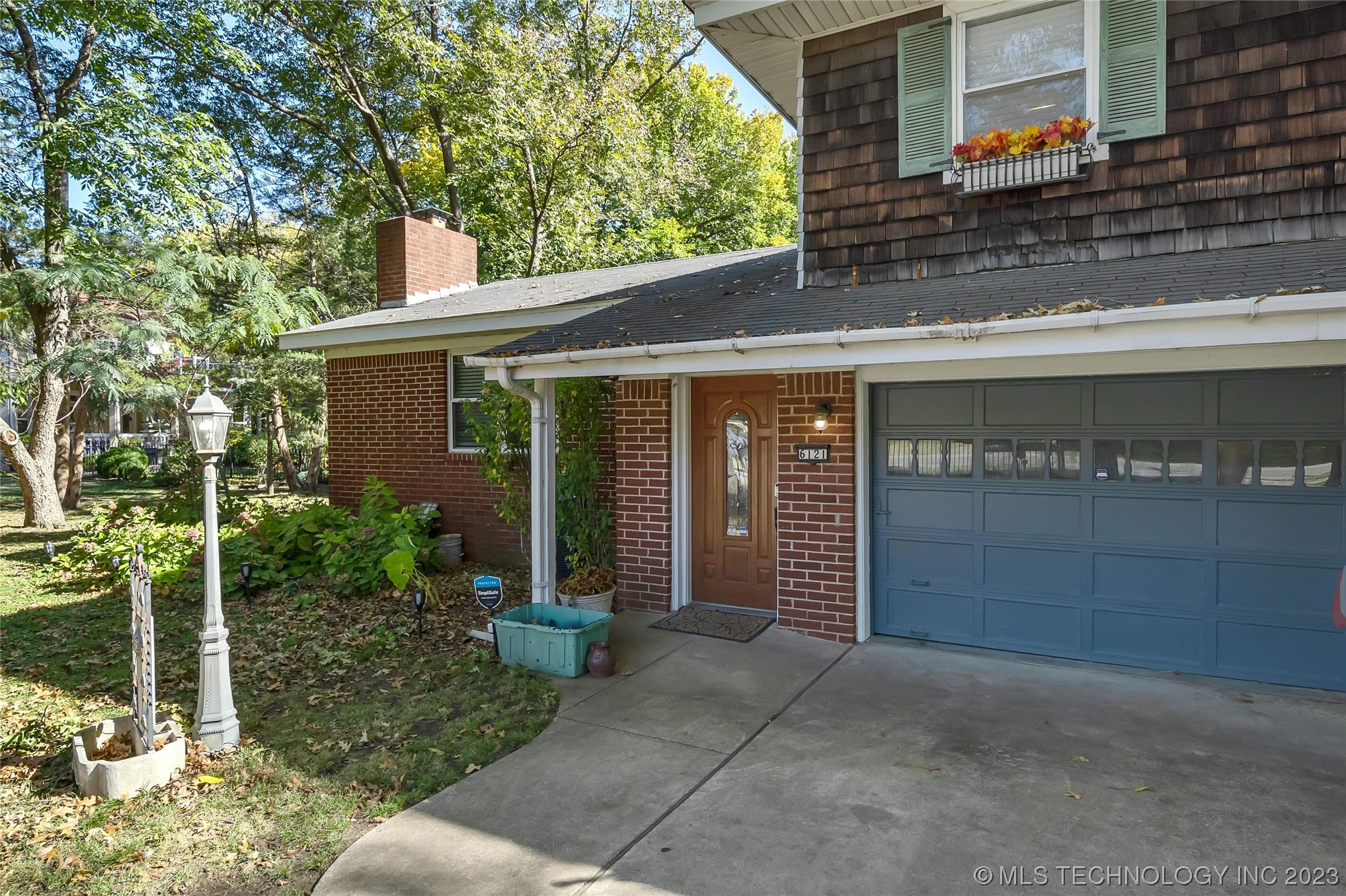 6121 S Trenton Avenue