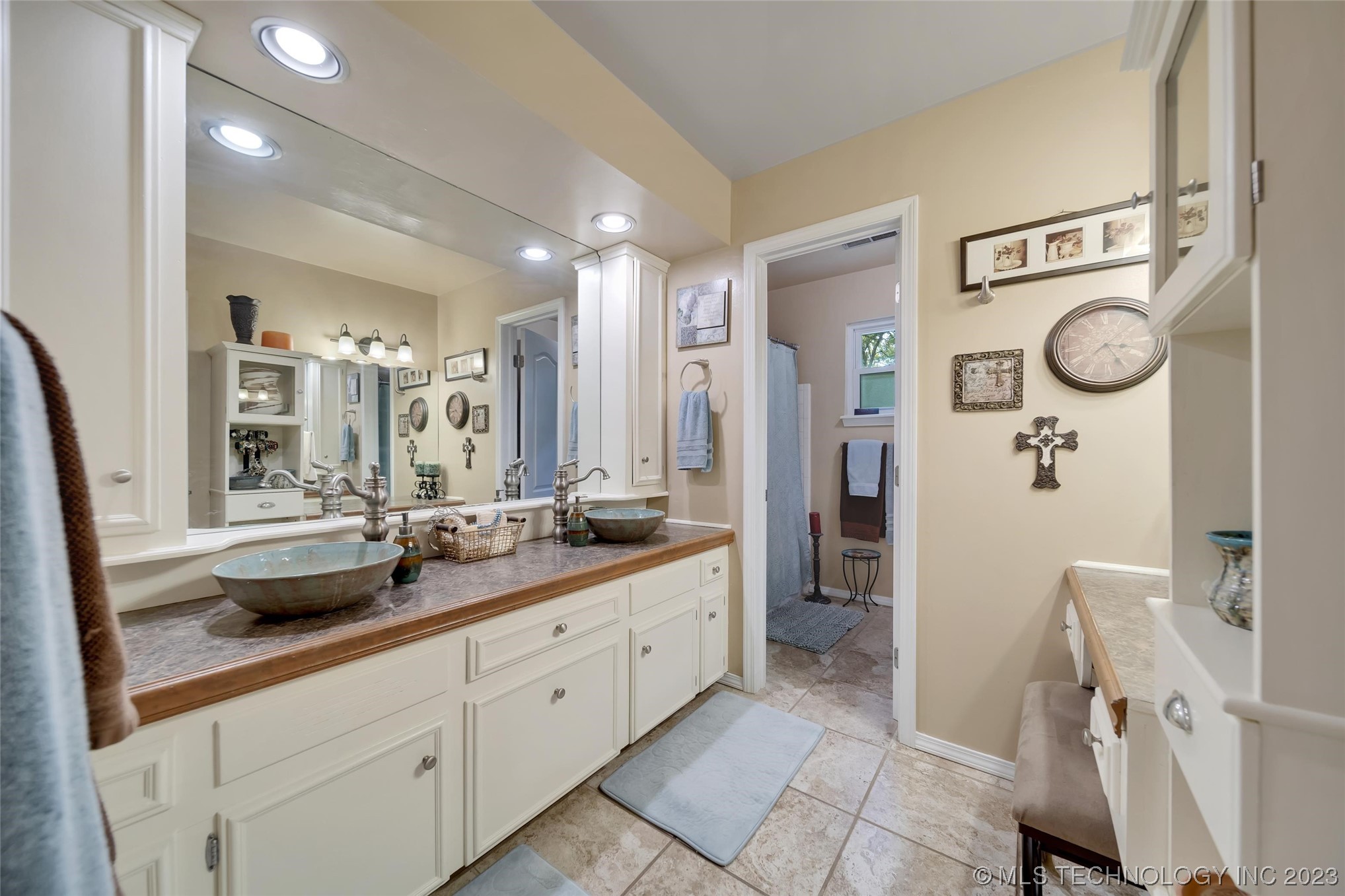 6121 S Trenton Avenue