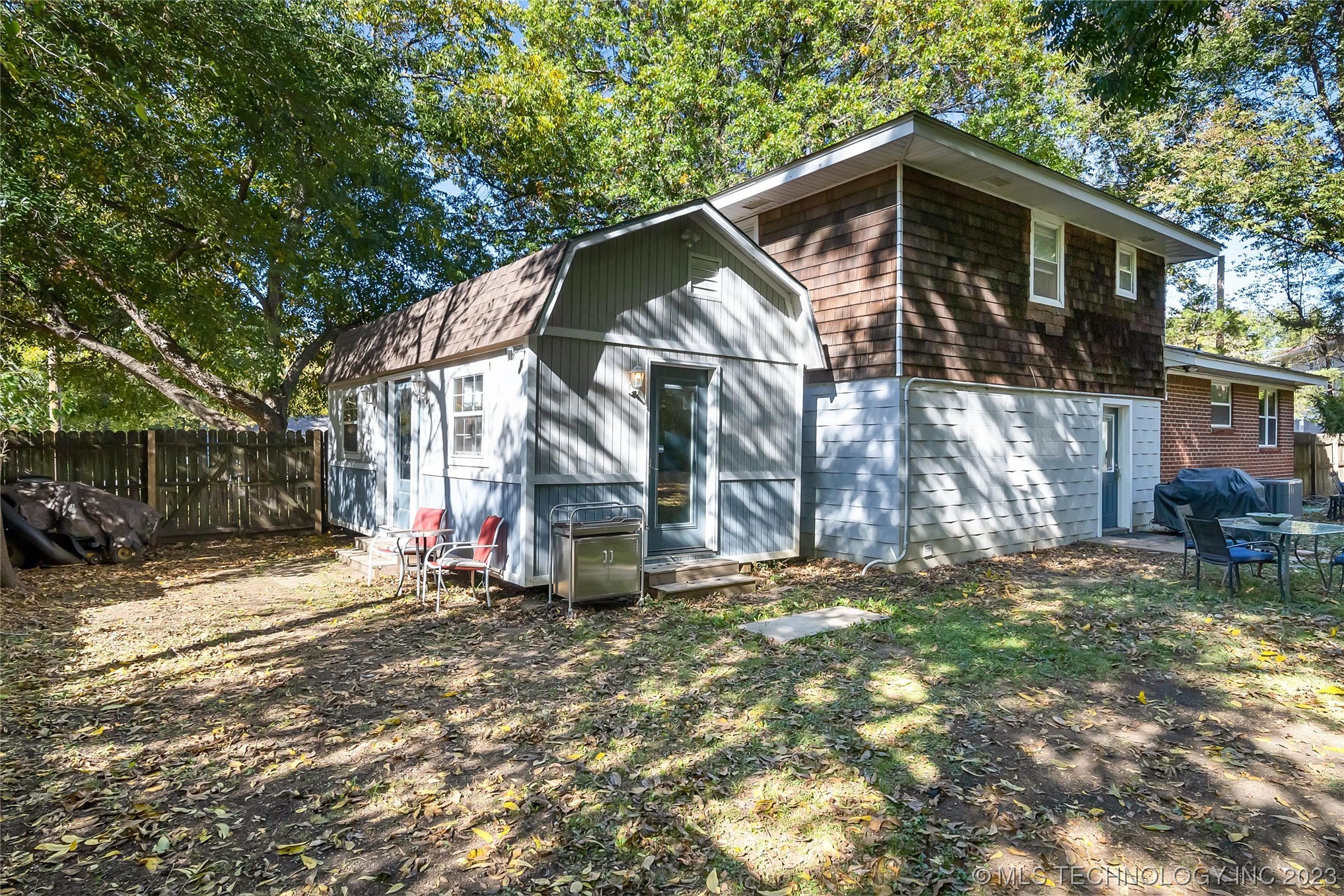 6121 S Trenton Avenue