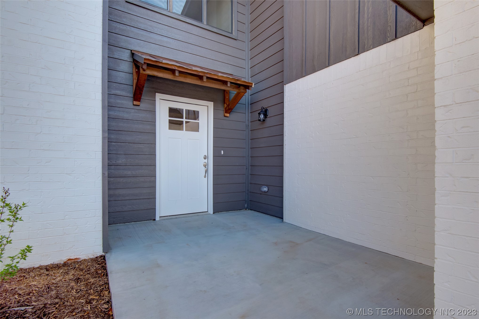 1607 S Berkshire Drive