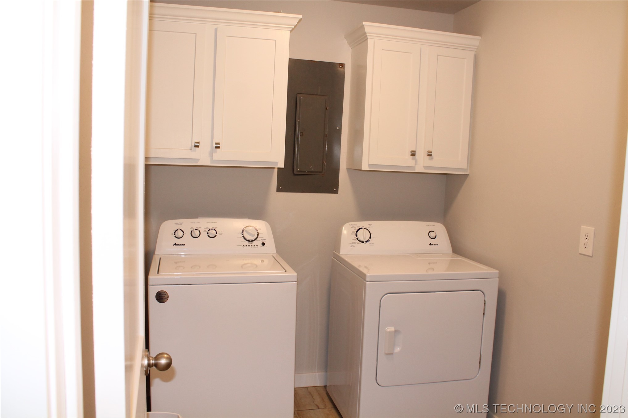 1607 S Berkshire Drive