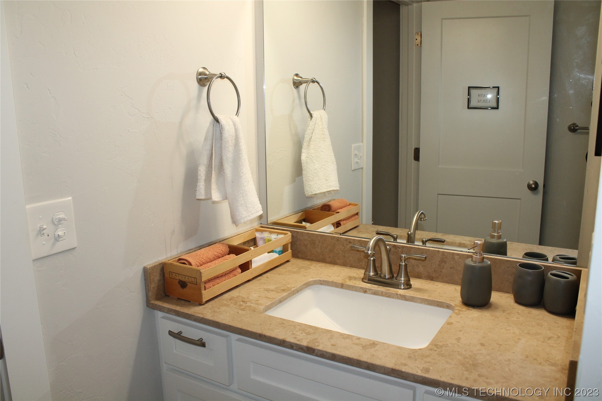 1607 S Berkshire Drive