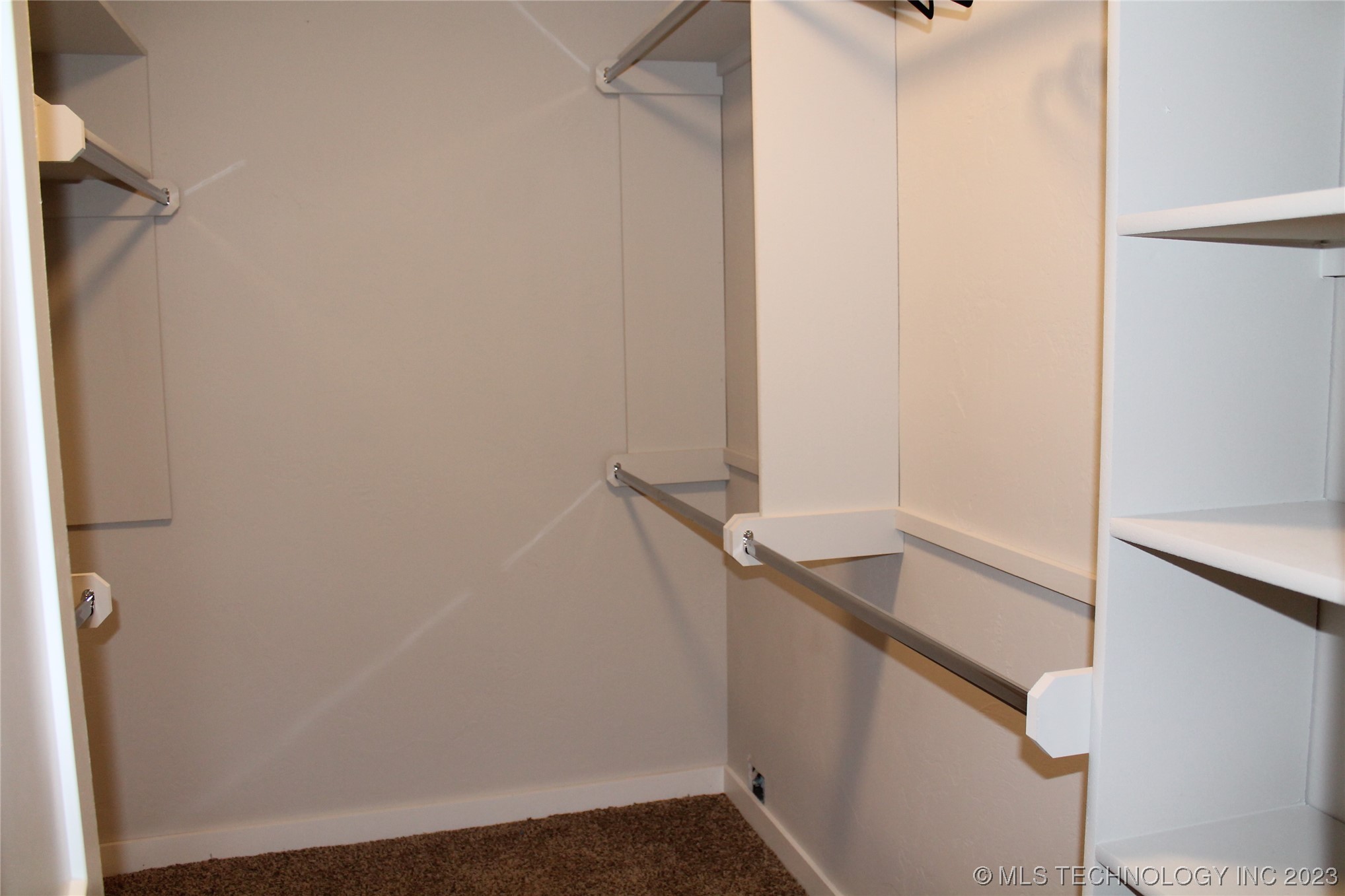 1607 S Berkshire Drive