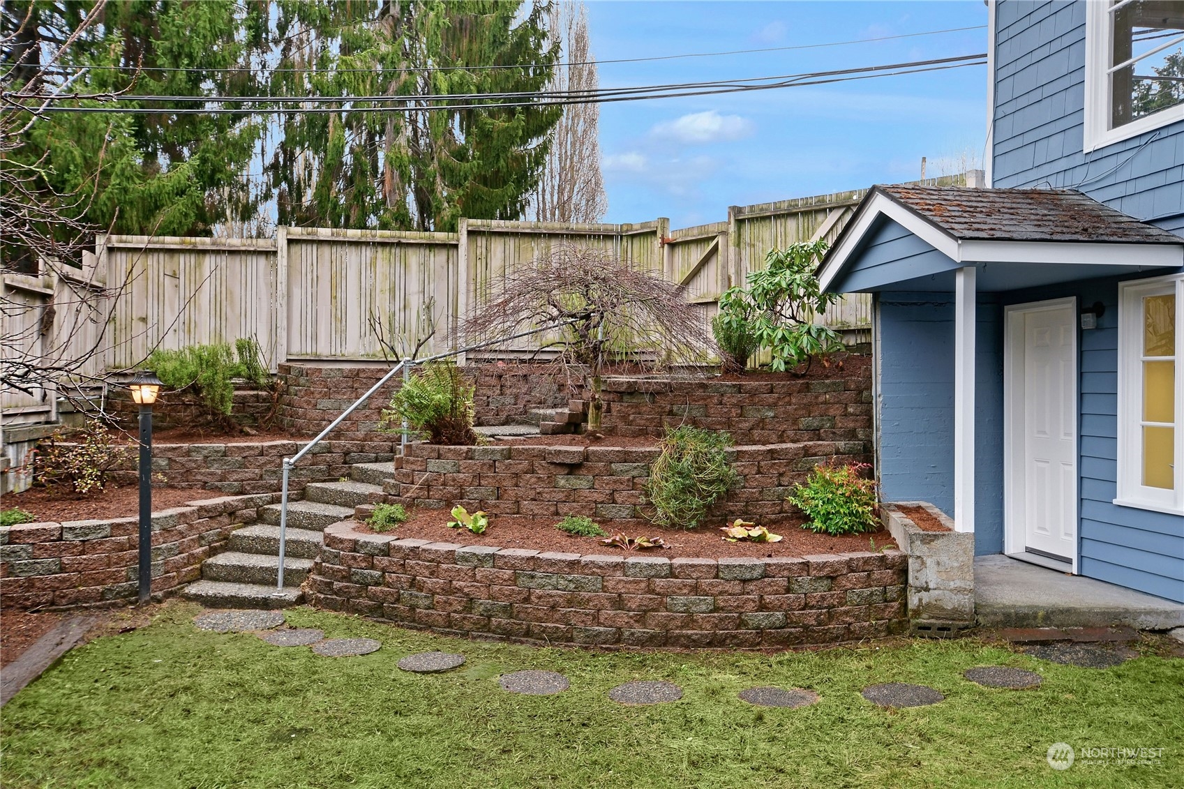 3115 Queen Anne Avenue N