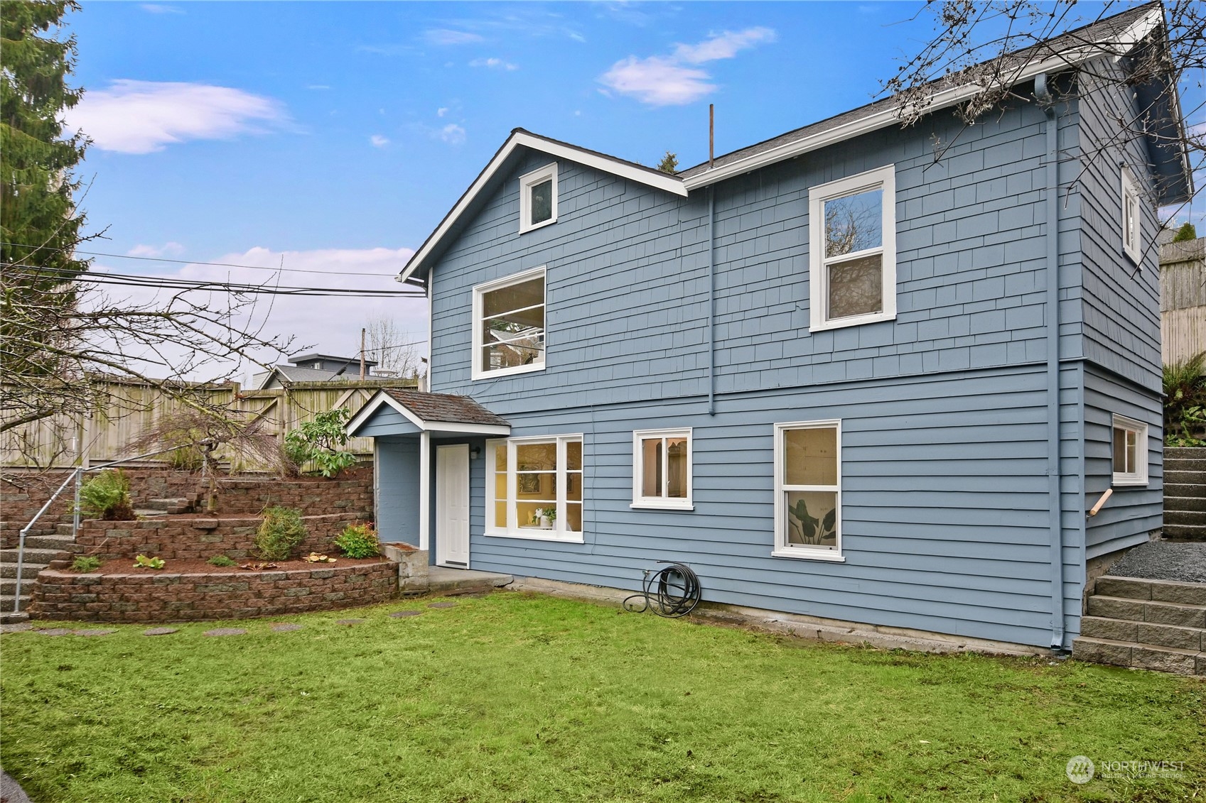 3115 Queen Anne Avenue N