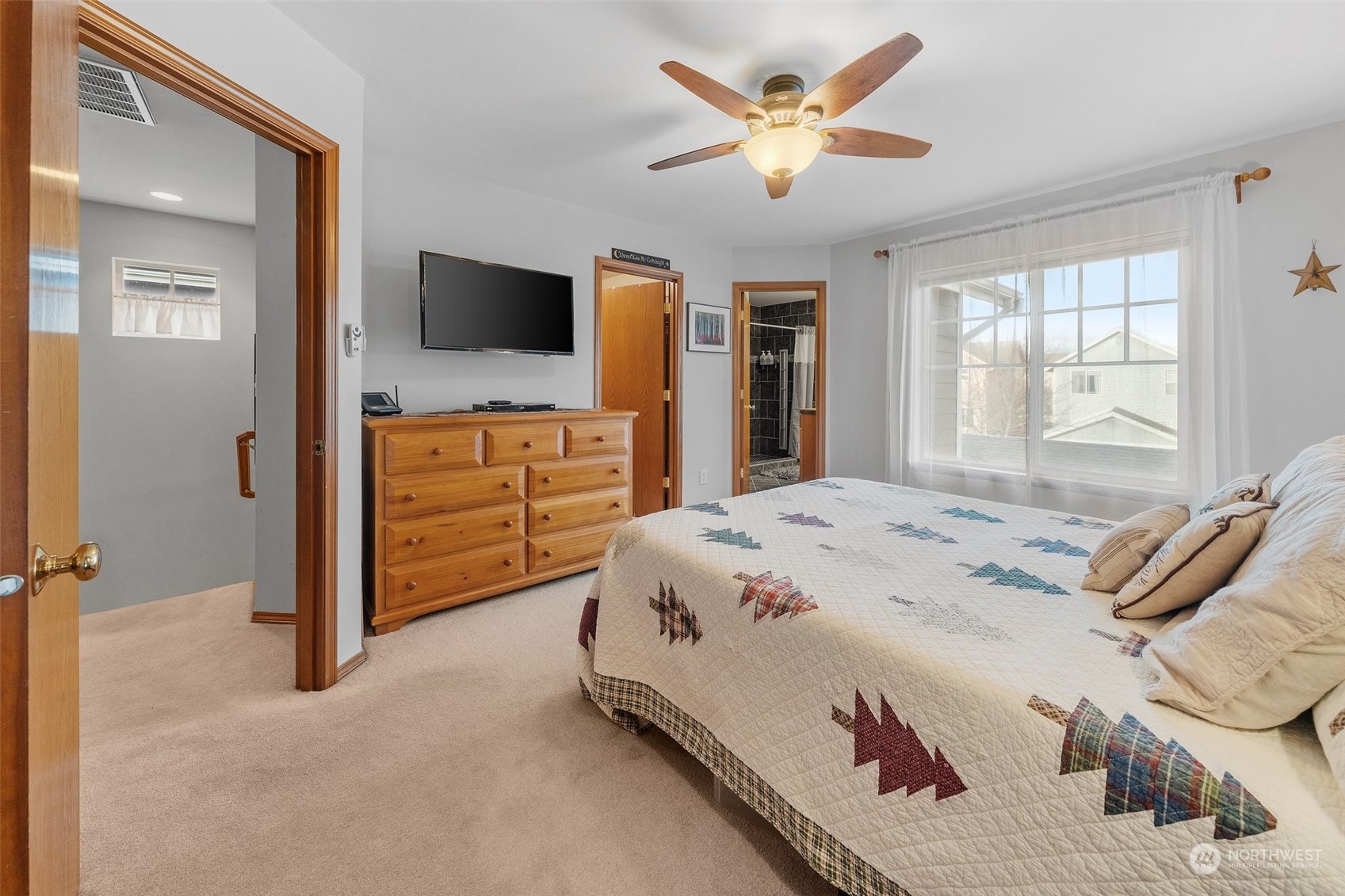 7918 Douglas Avenue SE