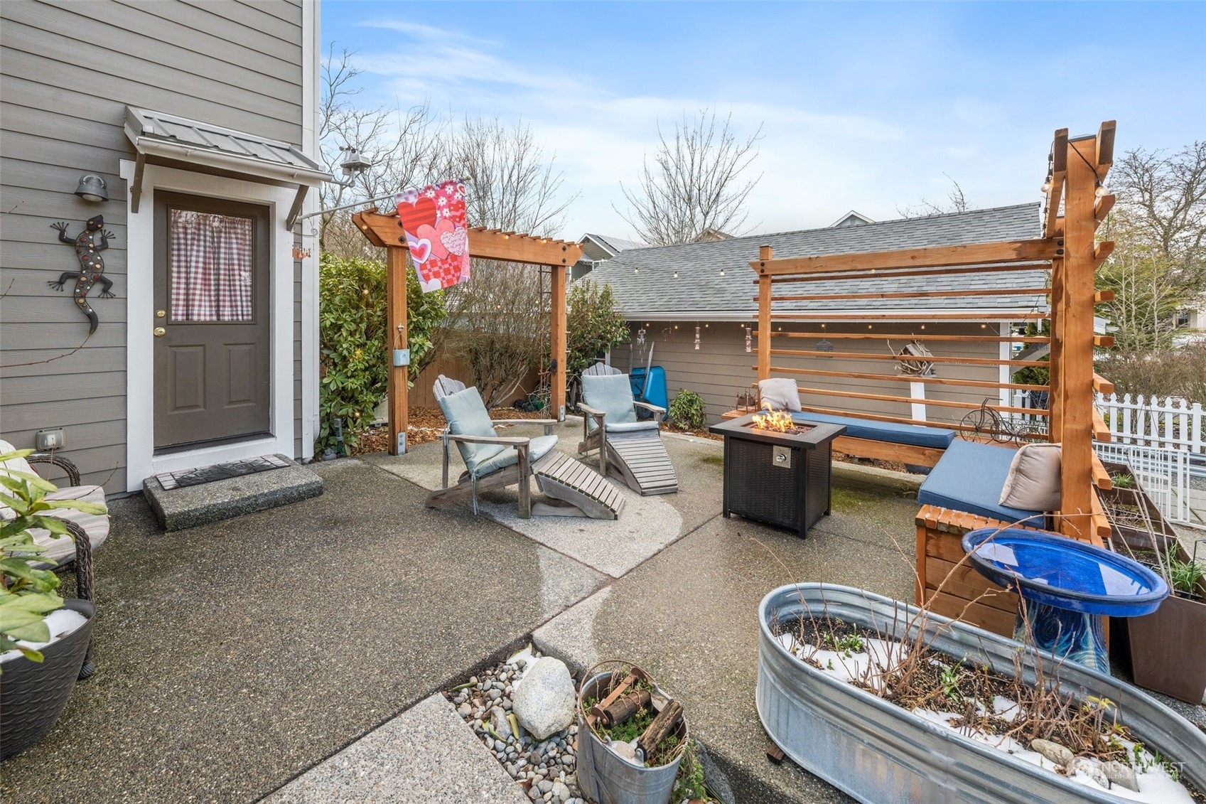 7918 Douglas Avenue SE