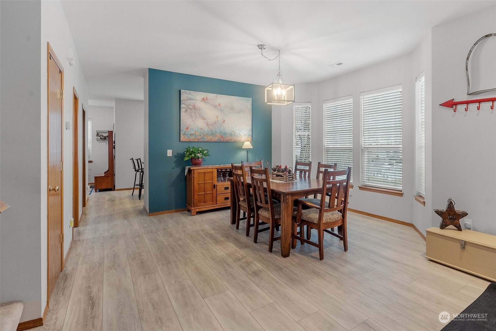 7918 Douglas Avenue SE