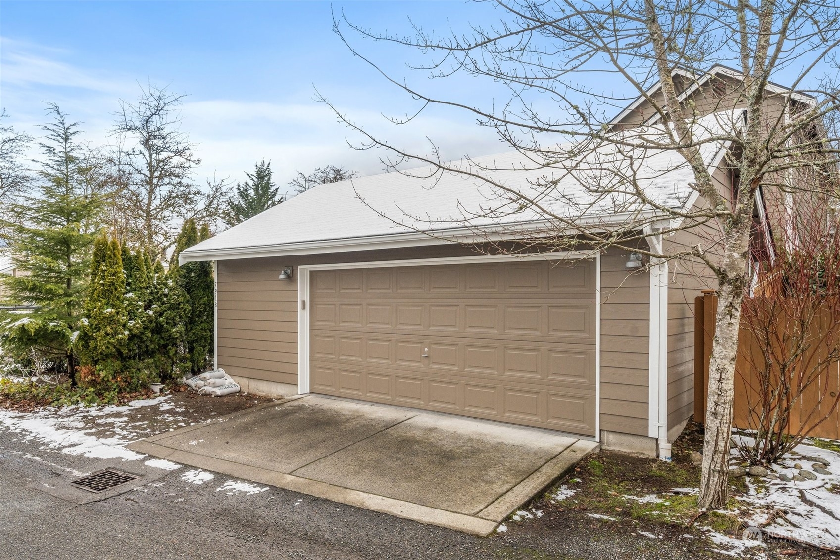 7918 Douglas Avenue SE