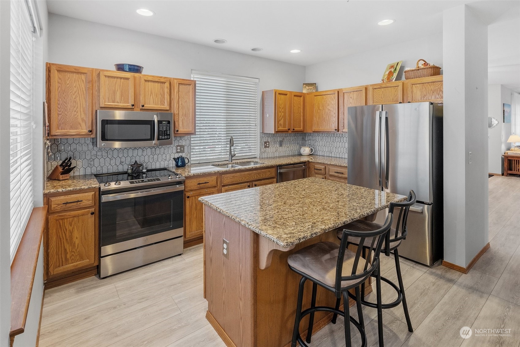 7918 Douglas Avenue SE