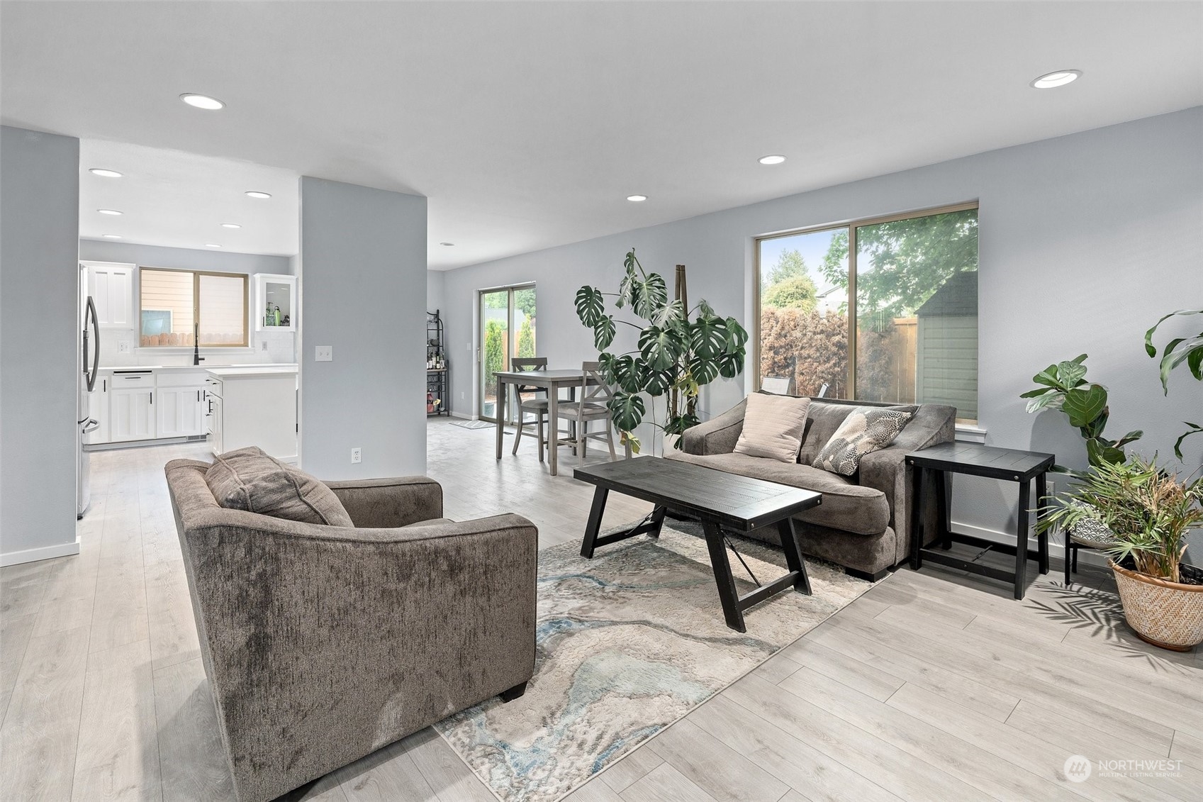 9515 10th Avenue Ct E