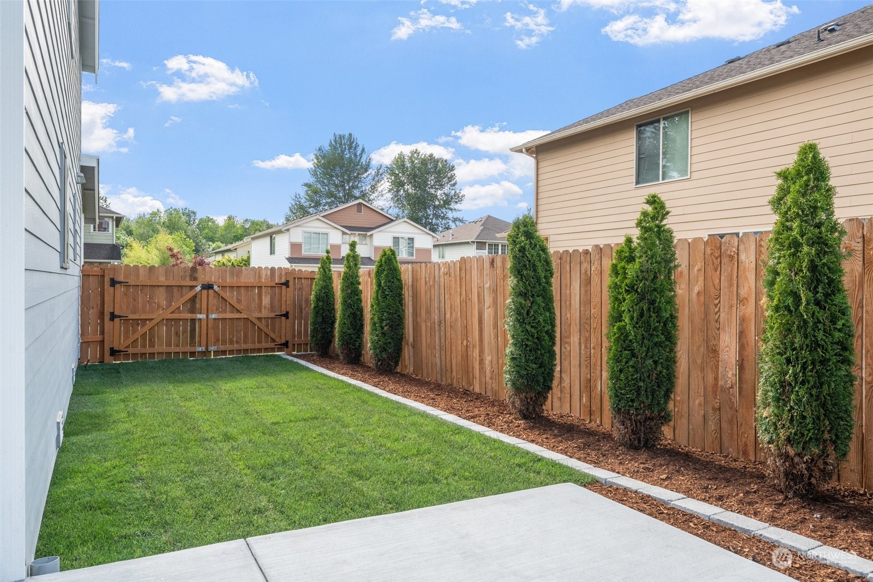 9515 10th Avenue Ct E