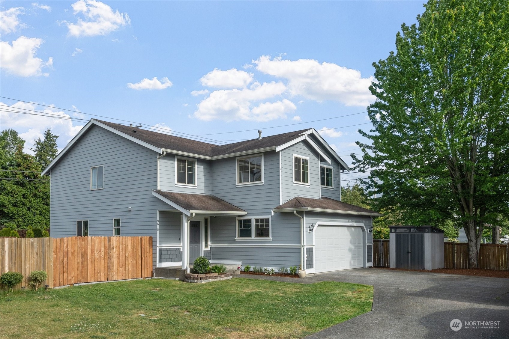 9515 10th Avenue Ct E