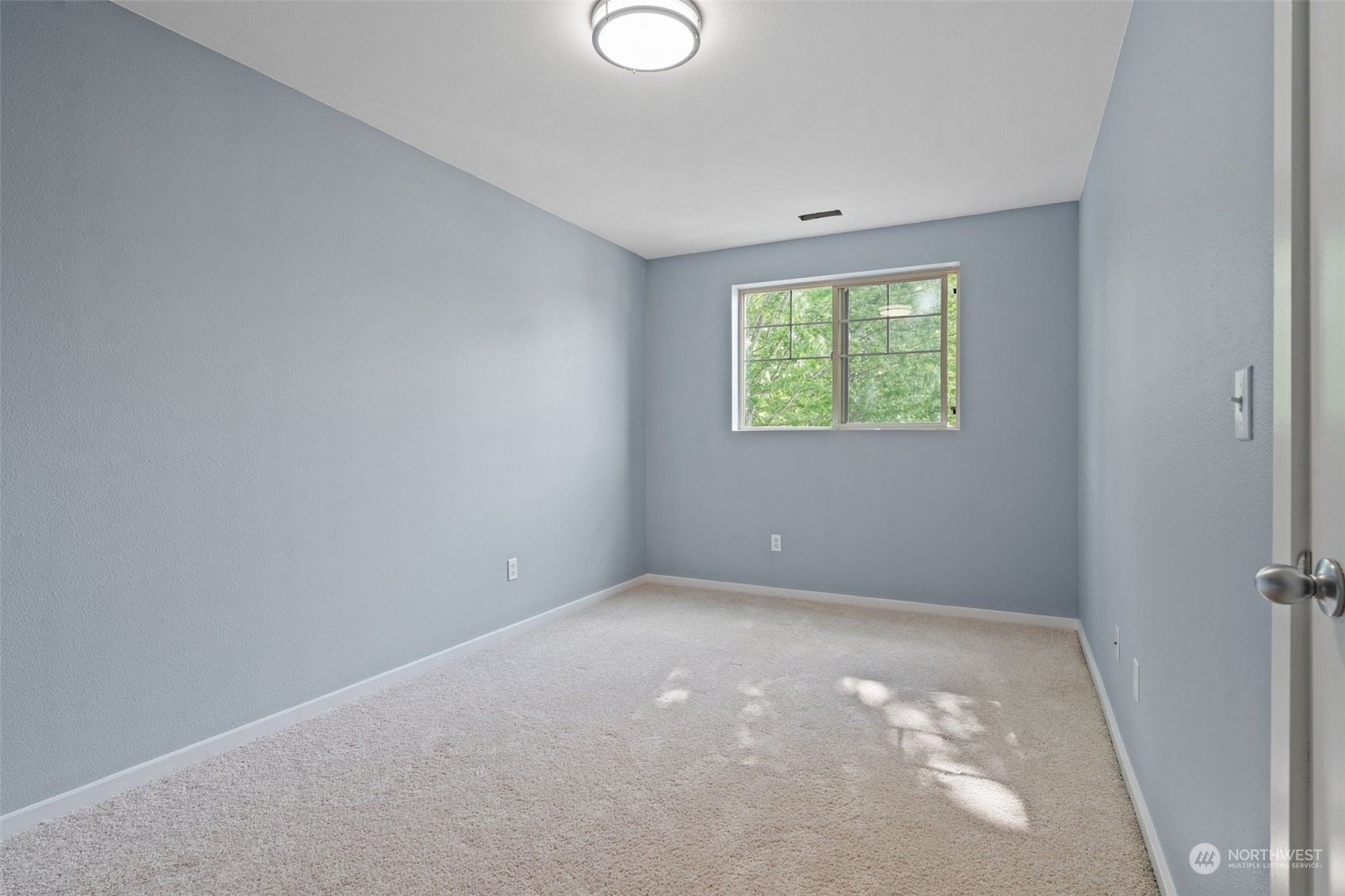 9515 10th Avenue Ct E