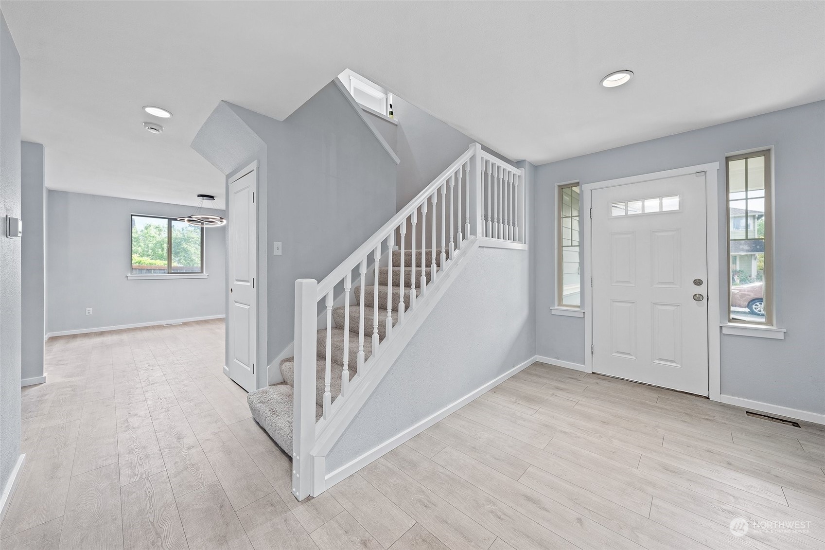 9515 10th Avenue Ct E