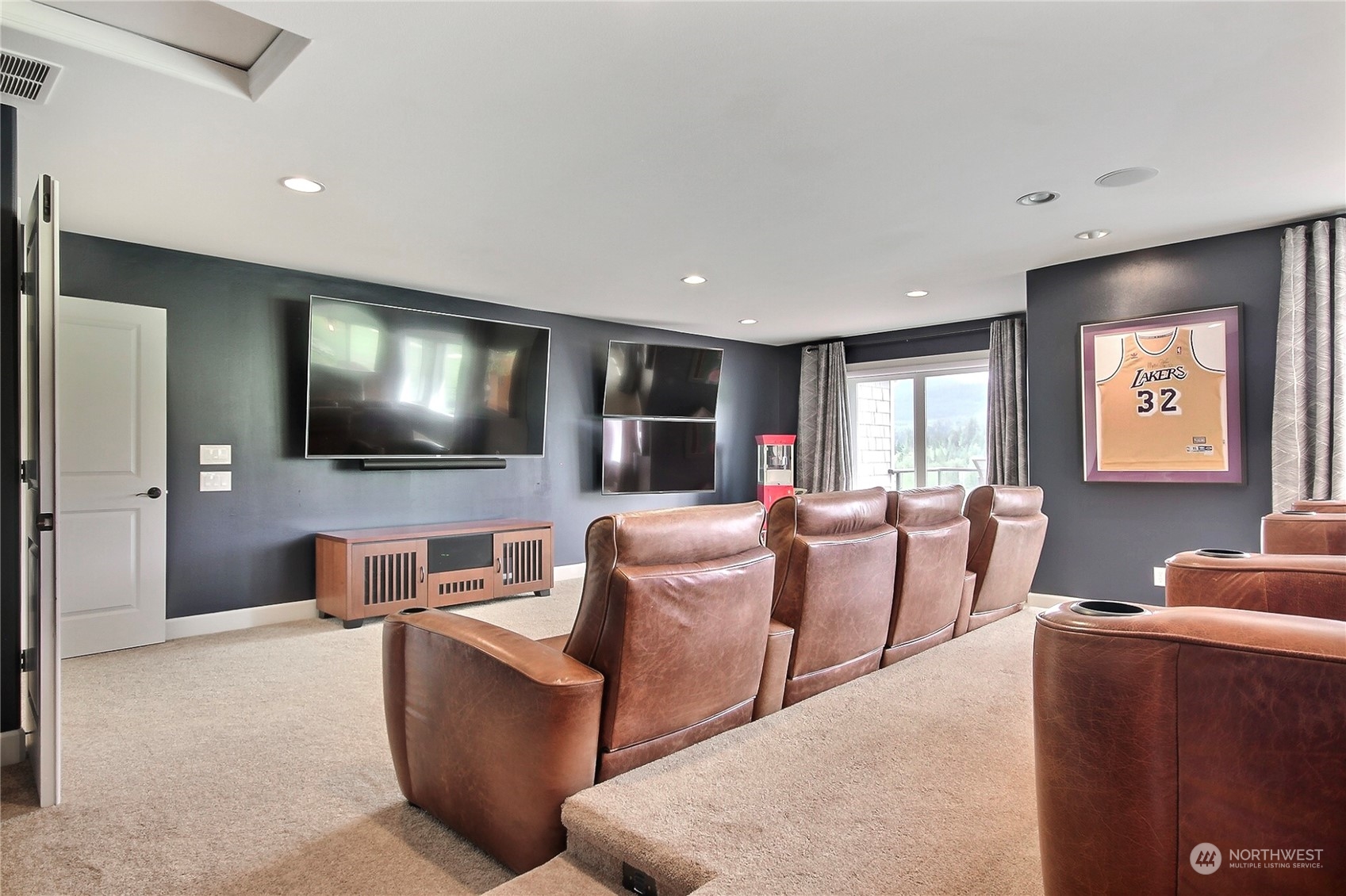 7319 Inverness Lane SE