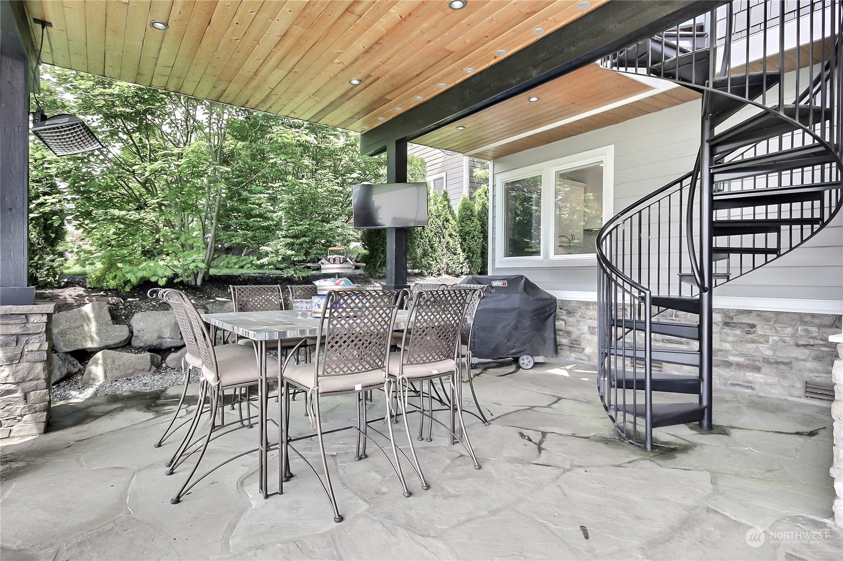 7319 Inverness Lane SE