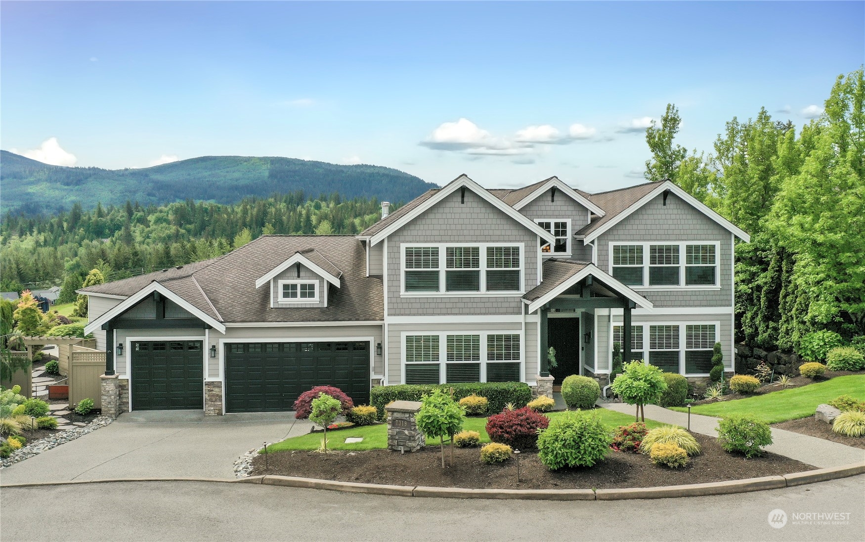 7319 Inverness Lane SE