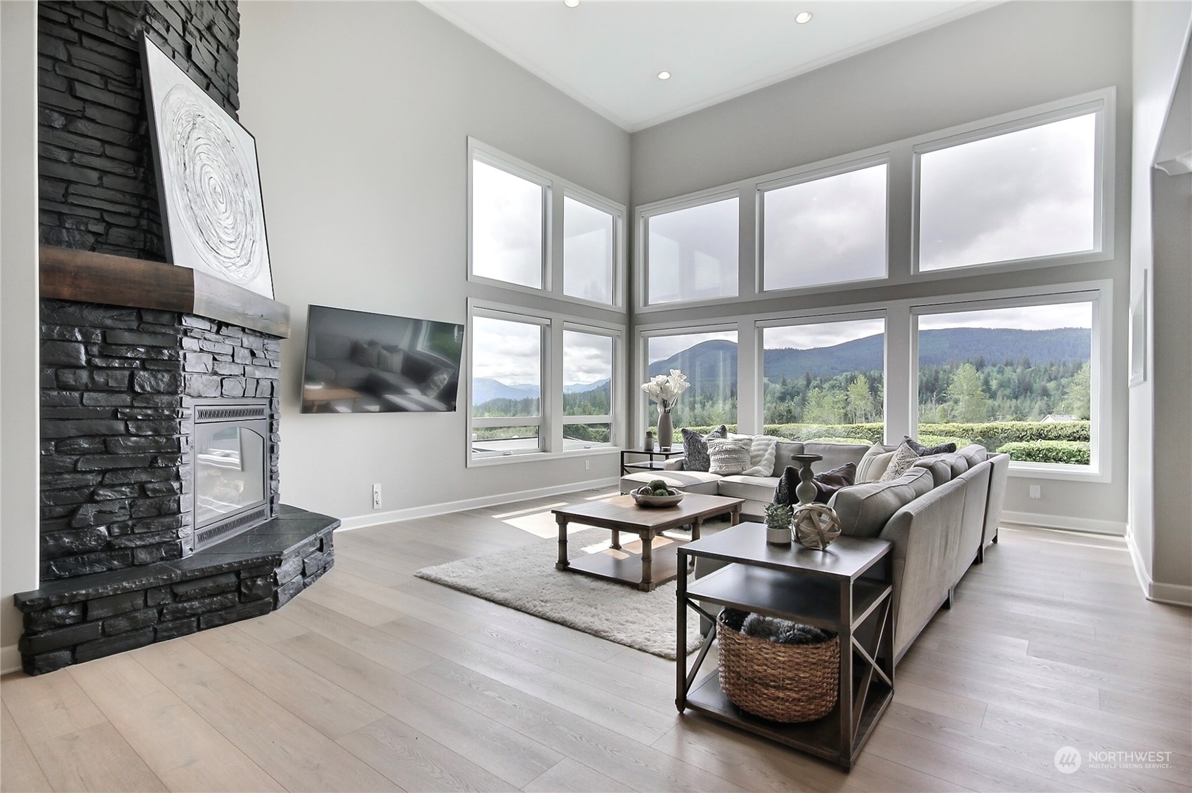 7319 Inverness Lane SE