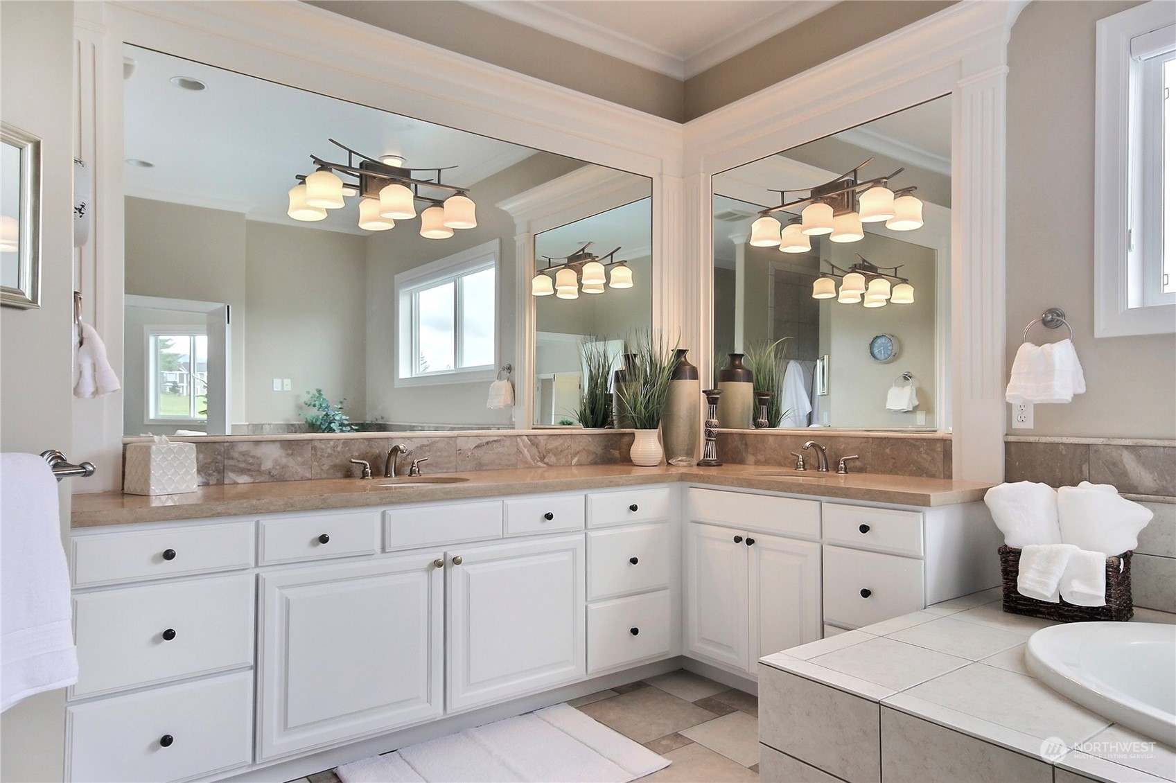 7319 Inverness Lane SE