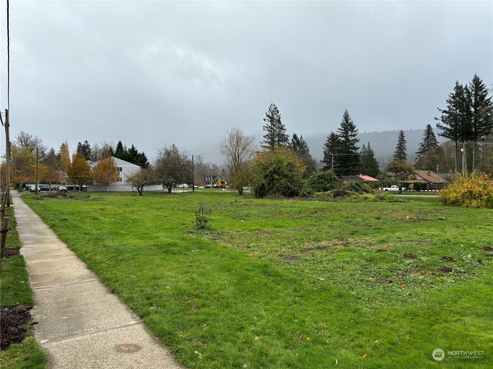 8437 Falls Avenue SE